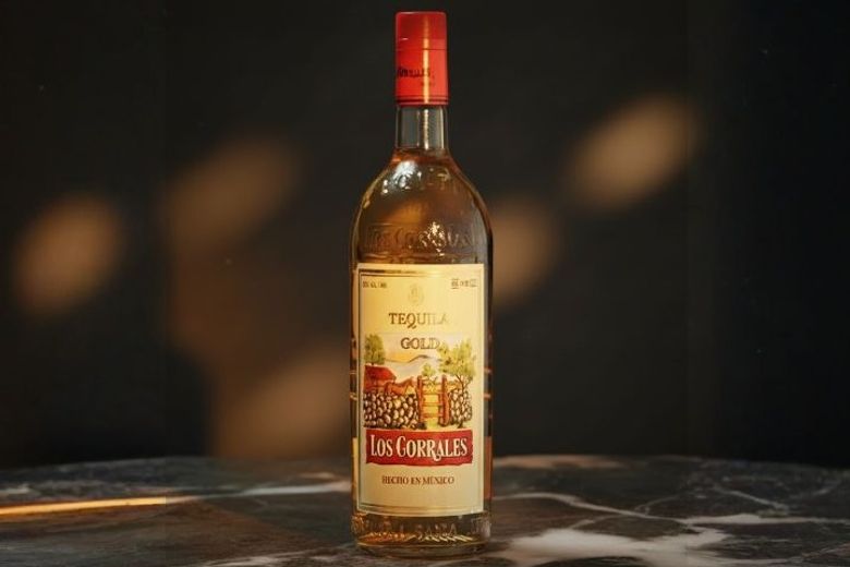 Текила Los Corrales Gold